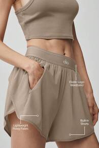 Alo Yoga Alo Match Point Short True To Size Women's Gravel W6334r - 淺灰色 - 查看 2