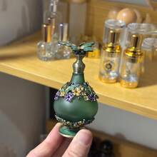 复古磨砂玻璃可重复灌装香水瓶，手工珐琅蝴蝶水钻装饰香水喷雾瓶，可重复使用防漏精油容器，复古风格梳妆台装饰，送给女性的精美礼物，适合生日、母亲节、节日送给她，妈妈、妻子、女朋友 - 彩色 - 查看 6