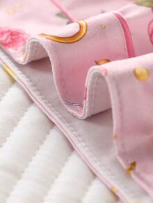 2 pezzi Set pigiama da donna con stampa rosa romantica, in tessuto di seta di qualità, morbido e delicato sulla pelle, camicia con maniche corte e pantaloncini larghi e comodi con bottoni, stile femminile per il pigiama - Rosa - Visualizzare 6
