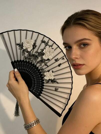 1pc/Set Retro Tassel Folding Fan, Chinese Ink Painting Classic Folding Fan, Hanfu & Cheongsam Accessory Fan, Dance Performance Fan, Bridesmaid Fan, Home Decor Fan, Portable Hand Fan,Summer,Holiday
