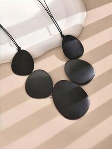 1pc Women's Fashion Necklace, Unique Design Asymmetrical Oval Pendant Combination Choker Necklace, Versatile Accessory Suitable For Beach Party And Summer Vacation - Black - View 4