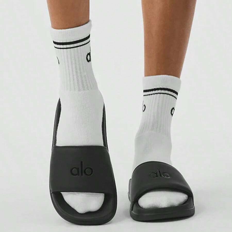 ALO Yoga Unisex Lightweight Comfort Slides | Cushioned Supportive Thong Slippers With Grip-Enhanced Sole For Men & Women - màu đen - Xem 1