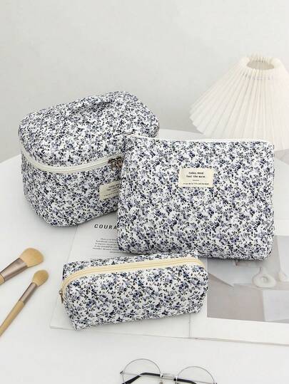 Blue Floral Print Quilted Makeup Bag, Large Capacity Zipper Cosmetic Pouch, Portable Travel Toiletry Organizer, Women's Cute Aesthetic Storage Bag