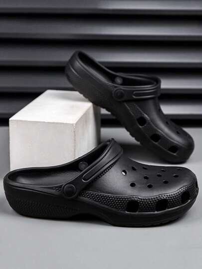 Classic Clog Men Sports Sandals Breathable Comfort Lightweight Skin-Friendly Easy To Clean Beach Pool Daily Wear Black