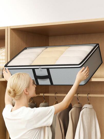 1个节省空间的床底收纳盒，配有顺滑的双拉链，可堆叠折叠，适用于卧室、宿舍和衣柜，非常适合存放毯子、床单和毛巾。