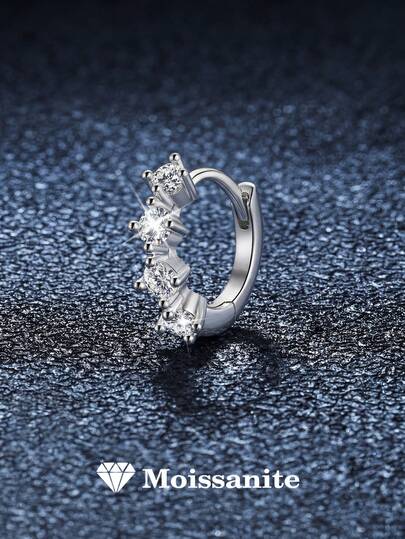 1 đôi bông tai bạc 925 đính đá Moissanite kiểu dáng cổ điển, nhỏ gọn, không gây dị ứng, thích hợp đeo hàng ngày, dự tiệc, làm quà tặng đám cưới cho phụ nữ và bé gái.