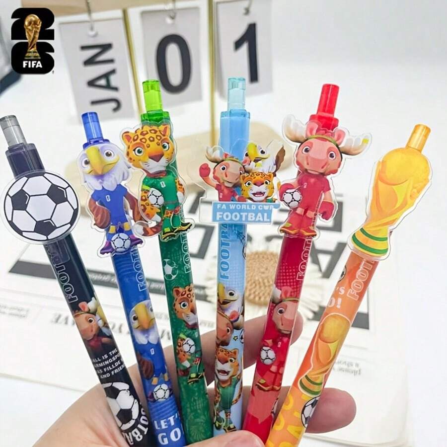 FIFA Pieces 出品的 2026 年世界杯吉祥物和世界杯奖杯图案圆珠笔。精美小礼物,适合日常使用,也适合作为学习用品、办公用品和日常书写用品。非常适合作为学生奖励或生日礼物。 - 吉祥物原子筆 - 查看 1