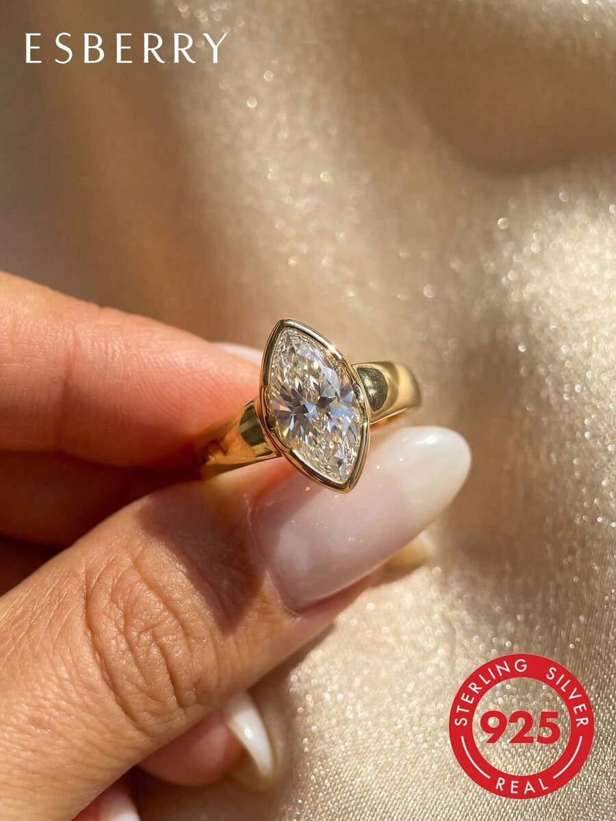 1 chiếc nhẫn Zirconia hình mắt ngựa thanh lịch và tinh tế, bạc sterling 925, độc đáo và sang trọng, thích hợp cho phụ nữ đeo trong các bữa tiệc và dạ hội, cũng là món quà kỷ niệm dành cho bạn gái.