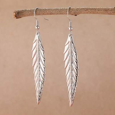 手工复古树叶吊坠耳环，复古质感，适合日常和节日佩戴，是送给女性和女孩的理想礼物。