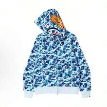 A Bathing Ape (BAPE) Men's Shark Full-Zip Hoodie – Iconic Camo Series, Multi-Color Options Available - 藍色 - 查看 2
