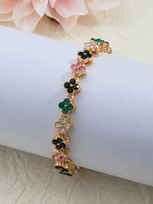 Colorful Rhinestone Clover Bracelet, Fashionable Luxury European And American Style Accessory, Versatile Classic Design - Four Leaf Clover Bracelet - View 3