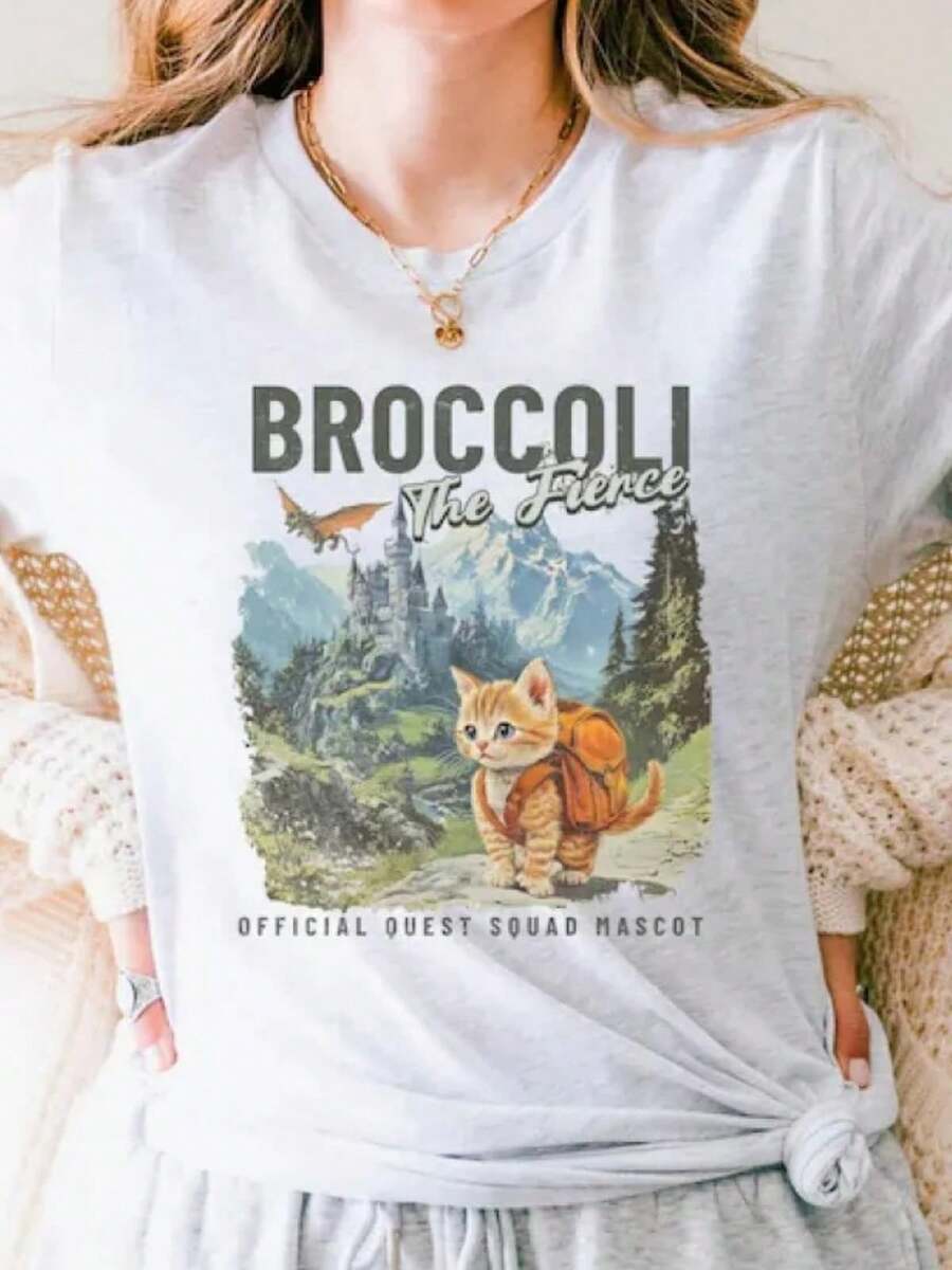 Camiseta Broccoli el Feroz, Protector Jurado del Equipo de Búsqueda, Inspirada en la Cuarta Ala, Temática de Libros de Fantasía, Regalo para Montarones de Dragones, Mercancía Ridoc - Blanco - Ver 1