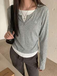 V领长袖T恤，简约设计叠穿上衣，春季款 - 灰白拼接 - 查看 6