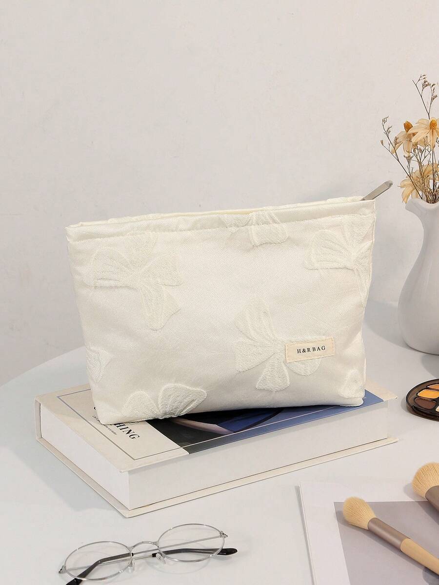 1pc White Bow Small Fresh Loose Makeup Bag, Fashion Casual Large Capacity Portable Zipper Cosmetic Bag, Travel Necessity Makeup Pouch, Can Store Sanitary Napkins, Tampons, Wired Earphones, Earbuds, Headphones, Chargers, Lipsticks, Cosmetics, Perfumes, Skincare Products, Home Decor, Keys, Holiday Gift Bags, Makeup Bag, Women's Gift, Christmas Gift, Great Gift For Ladies - White - View 1