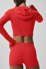 Alo Yoga Chaqueta ajustada Alo Alosoft Sincere, talla real, color rojo brillante para mujer W4736r - Rojo - Ver 3