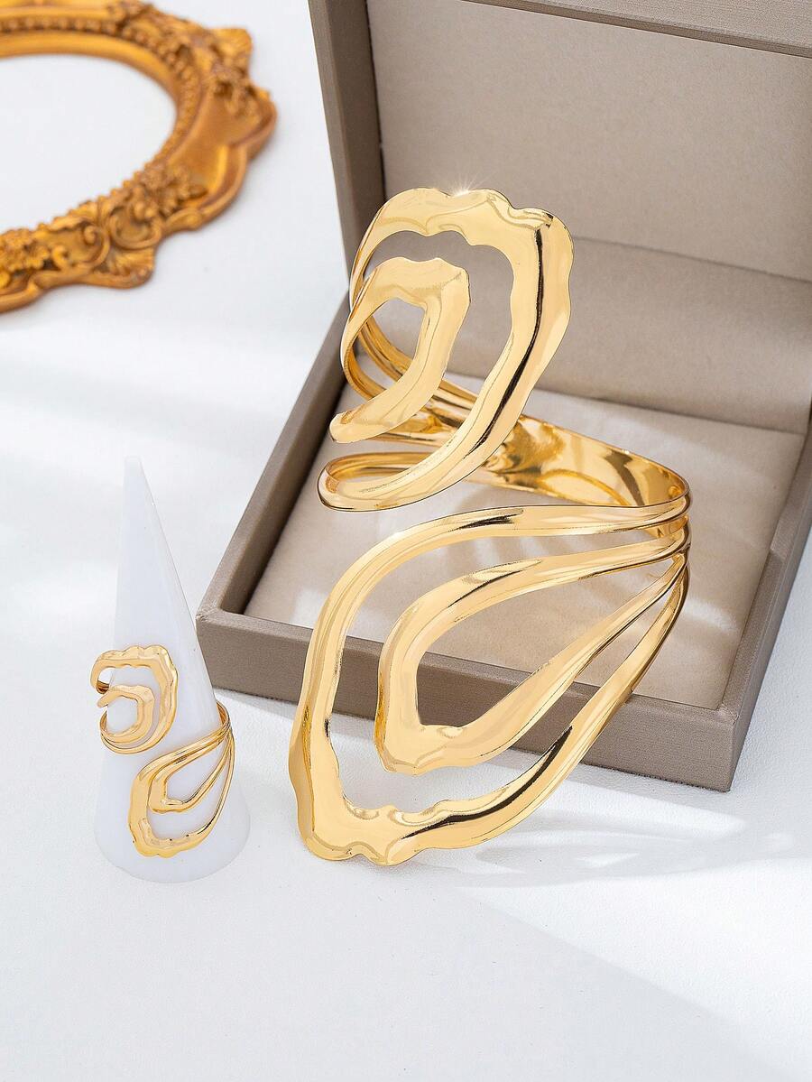 1 Set European And American Exaggerated Geometric Hollow Women Bangle Bracelet Set - Yellow Gold - View 1