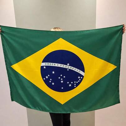 Bandeira do Brasil Copa do Mundo em Cetim Grande 1,50x1,00 Passador/Abertura p/ corda/barbante/haste