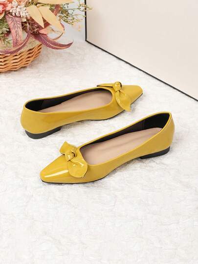 2026 Spring/Summer New Women Flat Loafers, Shallow Mouth Slip-On Casual Soft Bottom Oxford Shoes, British Style, Large Size 41-43