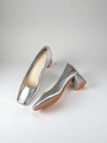 Zapatos de baile de tacón bajo grueso de plata para mujer - Bombas de punta cerrada para fiestas y banquetes - Plateado - Ver 1