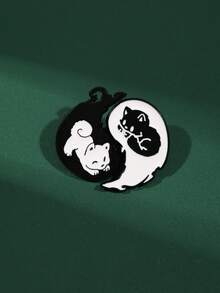 半枚创意阴阳猫胸针，融合古典韵味与俏皮可爱，精致的纹理细节，瞬间点亮衣襟、帆布包、外套，打破单调。 - 黑與白 - 查看 5
