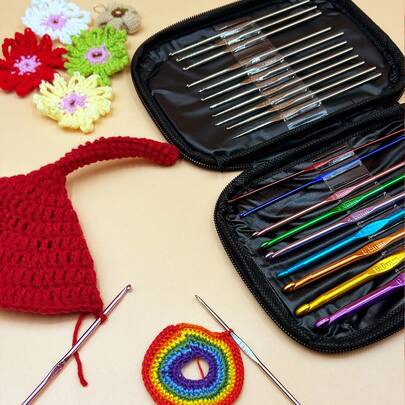 22pcs Crochet Hook Set With Black Leather Storage Case, Ideal For Handcraft Crochet Lovers, Includes 22 Hooks Ranging From 0.6mm To 6.5mm