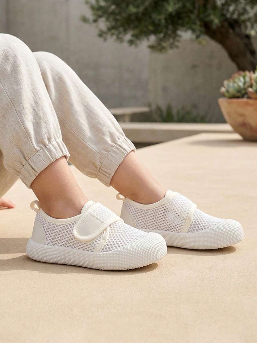 1 đôi dép xăng đan lưới màu trắng cho bé gái và bé trai, có khóa dán, mũi tròn, đế mềm, thoải mái, thoáng khí, giày dép thường ngày cho bé, thích hợp cho mùa hè. - trắng - Xem 1