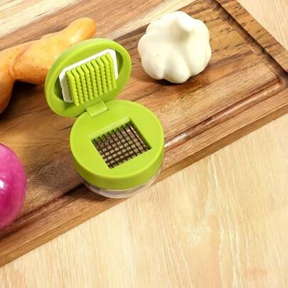 1件/2件装手动重型蒜蓉压榨器/蒜蓉器，单件装，带易清洗的蒜蓉盘，小巧手持设计，方便收纳，塑料材质，轻松压碎和切碎大蒜，可用洗碗机清洗，厨房必备