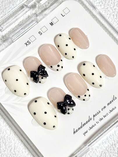 10片装简约日常百搭法式ins甜美可爱优雅手绘波点3D黑色蝴蝶结短杏仁形可佩戴美甲贴片
