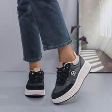 Contrast Color Lace-Up Metal Eyelet Casual Shoes - Black - View 5