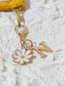 1个个性化雏菊字母A-Z钥匙扣，可定制姓名，带花朵吊坠，可爱字母钥匙扣挂饰，男女老少皆宜，耐用金属钥匙圈，可用于车钥匙、背包、手提包和钱包，优雅的花朵字母配饰，适合日常使用、上学、旅行，是送给妈妈、爸爸、老师、朋友的完美礼物，适合生日、毕业典礼、婚礼、友谊日、情人节、圣诞节等场合。 - 彩色 - 查看 19