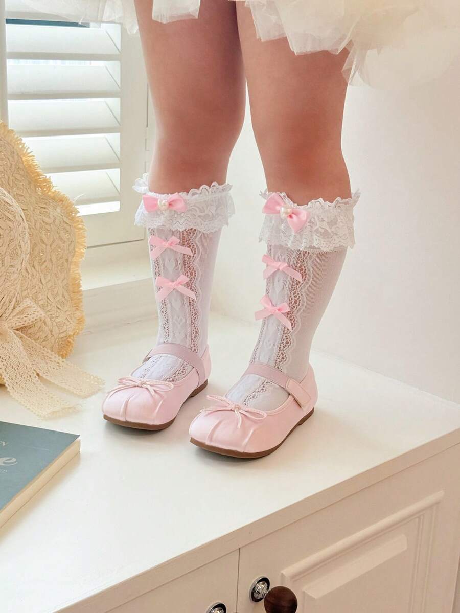 1 đôi tất dài đến bắp chân họa tiết bướm và trái tim khoét lỗ hình ngọc trai dễ thương, tất nhẹ đa năng cho mùa xuân/hè, kiểu dáng ngọt ngào để mang hàng ngày. - trắng - Xem 1