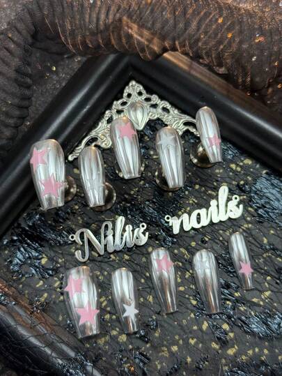 10 piezas Pegatinas de uñas de tipo ataúd largas hechas a mano, totalmente cubiertas y reutilizables, de viscosidad media, uñas plateadas, plateadas, combinadas con pegatinas de estrellas rosas y blancas, juego de arte de uñas estilo Y2K, adecuado para mujeres y niñas, festivales, uso diario, fiestas, reuniones y otros lugares (incluye: un trozo de pegamento de gelatina y una tira de fricción)