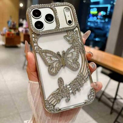 1 pièce Étui de téléphone créatif et à la mode en argent avec grand motif ajouré de papillon, design ajouré de partition musicale, matériau électrolytique imperméable et antichoc. Mignon et élégant. Compatible avec les séries Apple 17, 11/12/12 Pro, 13/14/15, 13 Pro/14 Pro/15 Pro, 12 Pro Max/13 Pro Max/14 Pro Max/15 Pro Max, 16, 16 Pro, 16 Pro Max, 17, 17 Pro, 17 Pro Max. Ce lien ne vend que la couleur argent.