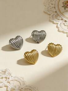 4-Piece Gold And Silver Two-Tone Elegant Heart-Shaped Shell Stud Earrings Set, Perfect For Women's Everyday Wear. Made Of High-Quality Hypoallergenic Stainless Steel. - Heart-shaped Seashell - View 2