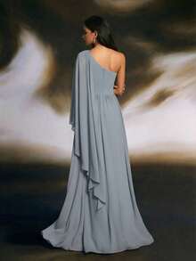 雪纺长款伴娘礼服，不对称领口，飘逸披肩袖，高开衩，完美适用于婚礼和特殊场合。 - 灰色 - 查看 2