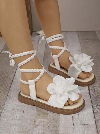 Giày sandal công chúa mới năm 2026, giày đế bằng mềm mại mùa hè cho bé gái, giày trẻ em cỡ lớn.