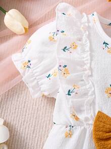 1 pieza Mono de verano para niñas, body con mangas cortas y cintura con volantes, body con mangas abullonadas con estampado floral, conjunto de niña bebé con estampado floral suave, adecuado para uso al aire libre, casual, fiesta, regalo de cumpleaños, regalo para el primer cumpleaños, 0-12 meses - Blanco - Ver 4