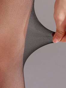 1 đôi tất nữ siêu mỏng, chống trơn trượt, gợi cảm, chất liệu polyester, độ co giãn cao, thiết kế chống trầy xước, phù hợp cho mặc hàng ngày, đi làm và đi hộp đêm. - Nhiều màu - Xem 4