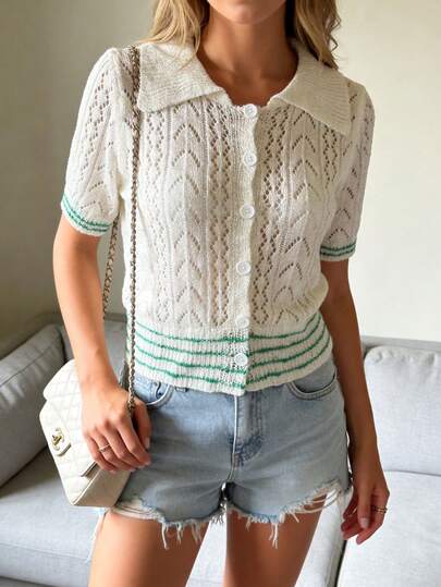 Áo cardigan nữ tay ngắn cài cúc, kẻ sọc phối màu tương phản, chất liệu vải dệt kim, thích hợp cho mùa xuân và mùa hè.