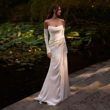 Elegant Sexy Strapless Pleated Mermaid Satin Formal Wedding Dress Registry Office Dresses Bridal Fashion,Evening Party Dress Birthday Party Dress Country Wedding,Romantic Church Ceremony Wedding Dress,Suitable For Wedding,Dating,Party,Singles' Party,Vacation,Formal Occasions,Dinner Dress,Prom Dress,Homecoming Dess,Cocktail Party,Wedding Guest Dress,Graduation - 白色 - 查看 2