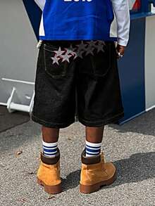 男士黑色牛仔短裤，饰有五角星刺绣，复古街头Y2K风格短裤 - 黑色 - 查看 1