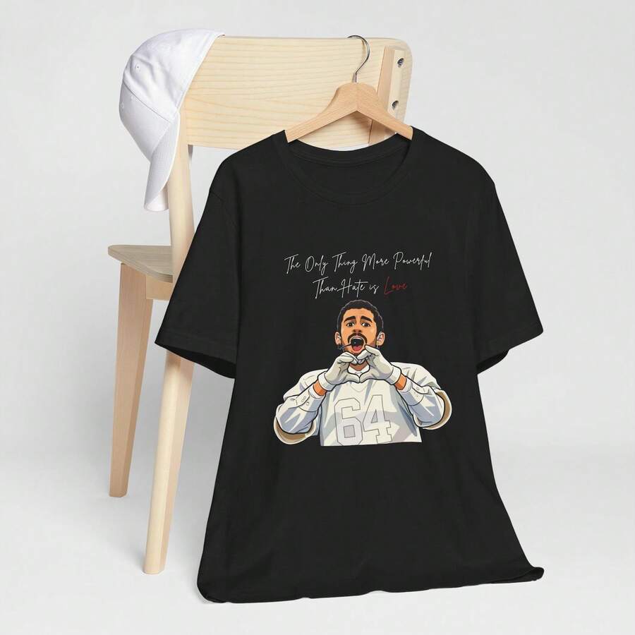 Benito Bowl Shirt The Only Thing More Powerful Than Hate Is Love Bad Bunny Super Bowl Quote Tee - 黑色 - 查看 1