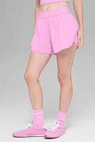 Alo Yoga Alo Match Point Short True To Size Women's Candy Heart Pink W6334r - Dusty Pink - View 2