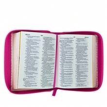 Biblia Mi Gran Viaje De Bolsillo Con Cierre RV1960, Imit Piel Fúcsia Con Asa De Mano - Single Book - View 5