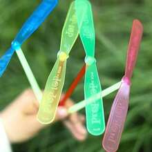 10pcs Random Color Classic Propeller Flying Toys - Smooth Manual Design For Outdoor Flight, Ideal For Relieving Anxiety And Calming The Mind, Great Choice For Outdoor Stress Release And Daily Relaxation - Multicolor - View 4