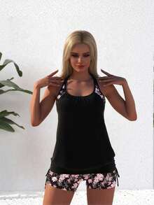 2026 Women's Modest Tankini Set: Solid Black Top With Pink Floral Print Shoulder Accents And Matching Pink Floral Print Swim Shorts - 黑色 - 查看 8
