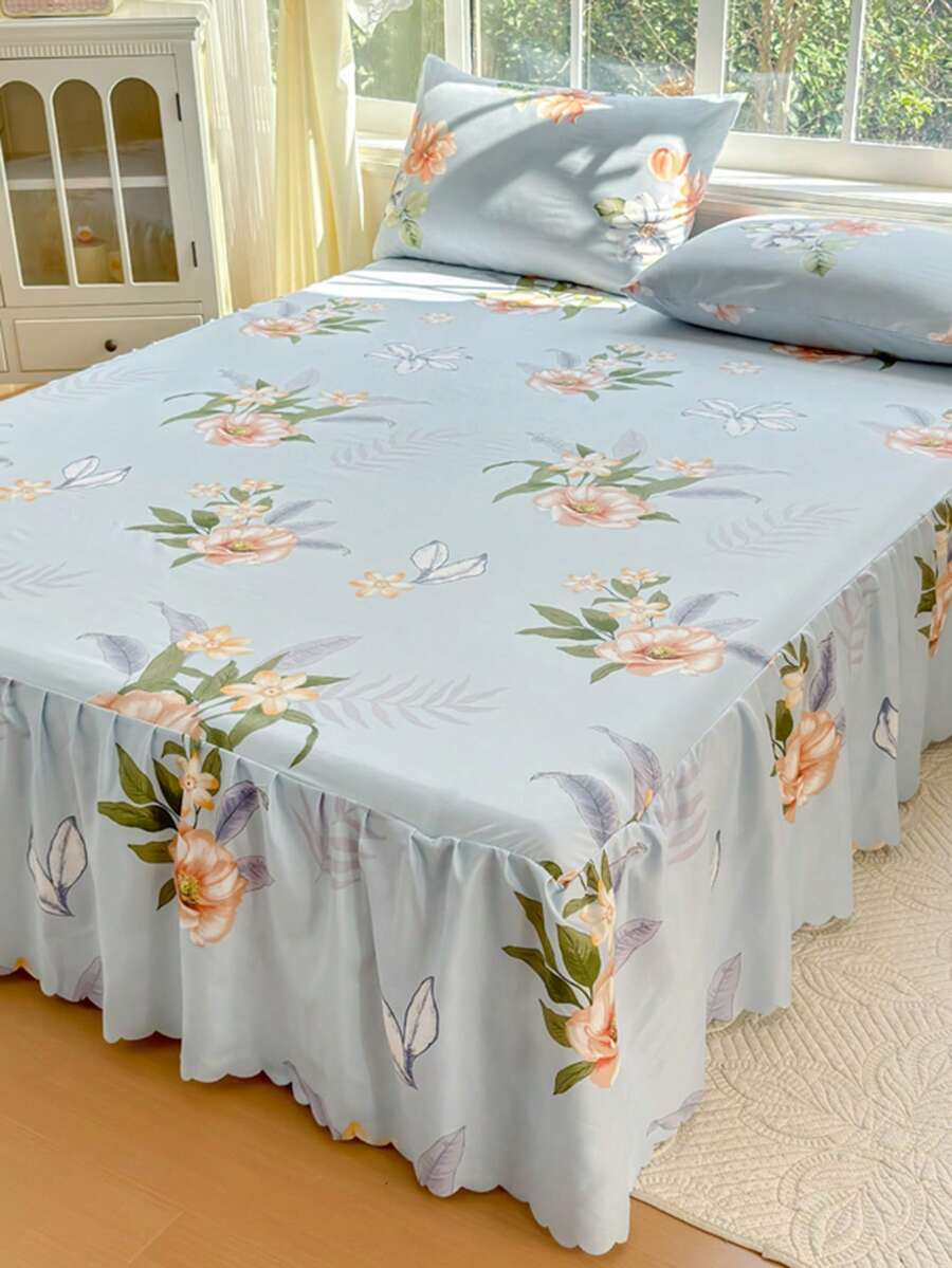 Bộ 3 món (1 ga trải giường, 2 vỏ gối) họa tiết cành hoa lớn màu xanh dương với viền lá sen, ga trải giường che phủ toàn bộ giường, chống bụi, có viền chân giường, bộ 3 món ga trải giường xếp ly với 2 vỏ gối, giặt bằng nước, chất liệu nhung mềm mại, thấm hút mồ hôi, thoáng khí, viền xếp ly che phủ chân giường làm đẹp.