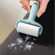 1 set Mini rouleau anti-peluches portable - 1 poignée de rouleau + 3 rouleaux de rechange, adhésif puissant pour l'élimination des poils d'animaux, facile à utiliser, poignée réutilisable, sans électricité nécessaire pour les animaux de compagnie/vêtements/tapis/sièges de voiture, essentiel pour les propriétaires d'animaux de compagnie - 1 poignée + 3 pièces de rechange - Voir 9