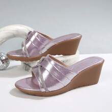 女士银紫色亮片水钻坡跟凉拖鞋，夏季露趾厚底休闲拖鞋，适合日常穿着和通勤。 - 紫色 - 查看 3