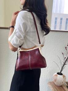 Tas Selempang Kulit PU untuk Wanita, Tas Tangan dengan Gesper Bergaya Vintage, Tali Bahu yang Dapat Diatur, Tas Bahu Tunggal Ringan Warna Polos dengan Lapisan Poliester - Merah - View 4